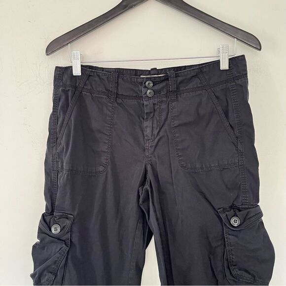 Old Navy Black Pockets Straight Leg Cargo Pants - Picture 3 of 9